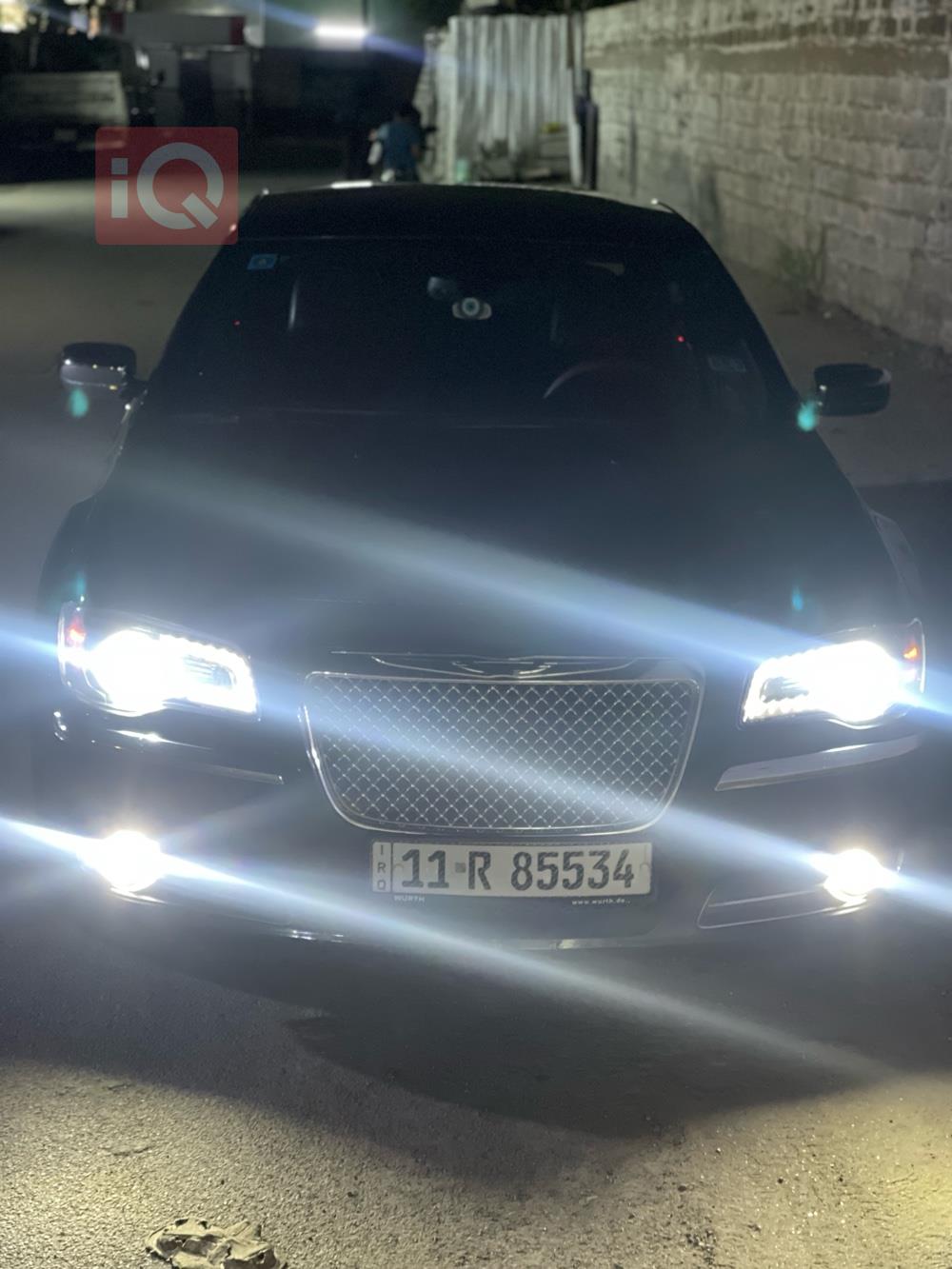کرایسلەر 300